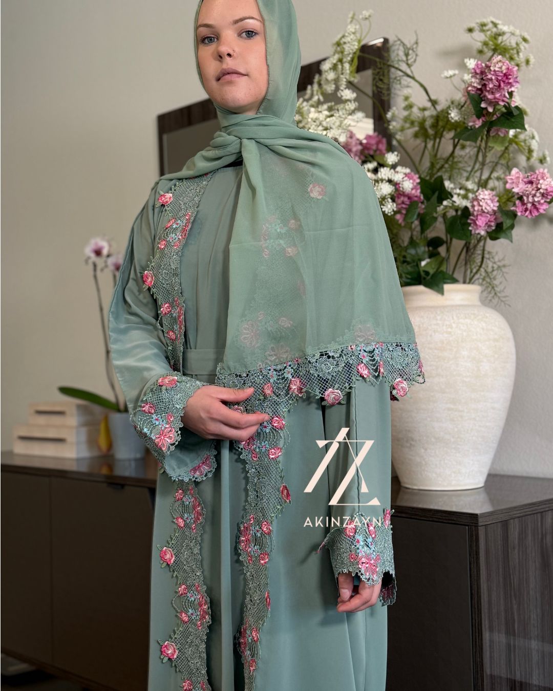 Aaliyah Floral Abaya